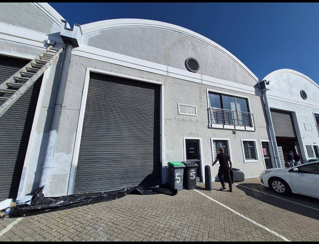 402M² WAREHOUSE TO LET IN MAITLAND